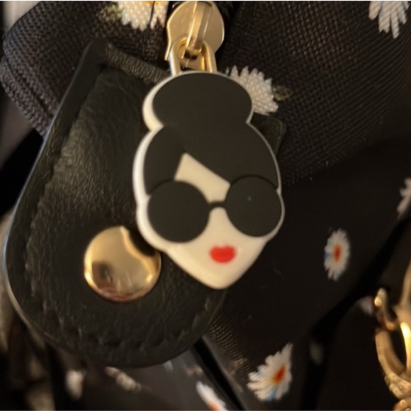 Alice + Olivia Black Daisy Floral Nylon Overnight Travel Duffel Tote Bag - Picture 5 of 15